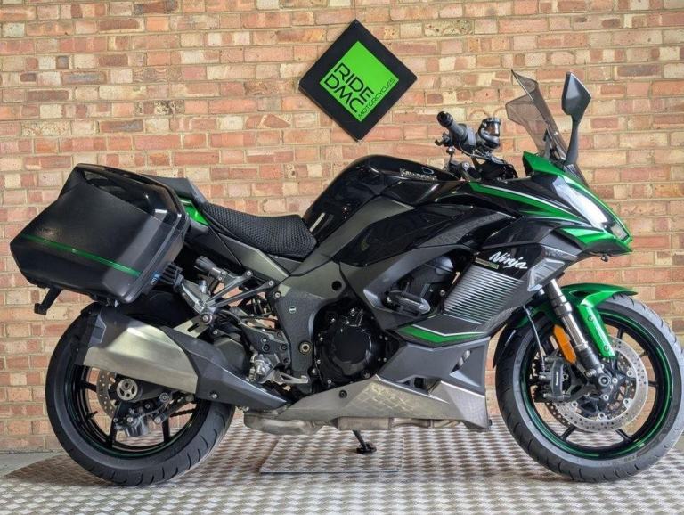 KAWASAKI NINJA 1000SX TOURER. SO MANY EXTRAS. A REAL BEAUTY. 1 OWNER FROM NEW