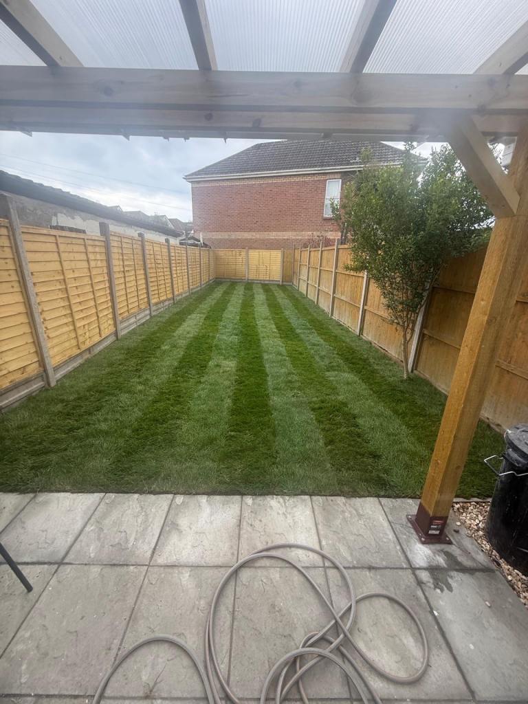 4 large double bedroom flat in a house 