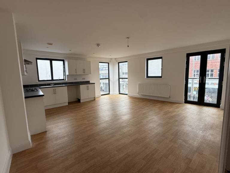 2 BEDROOM FIRST FLOOR FLAT TO LET, SOUTHEND CENTRAL