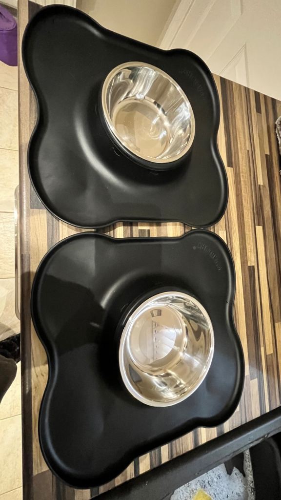 2 non slip pet bowls. 