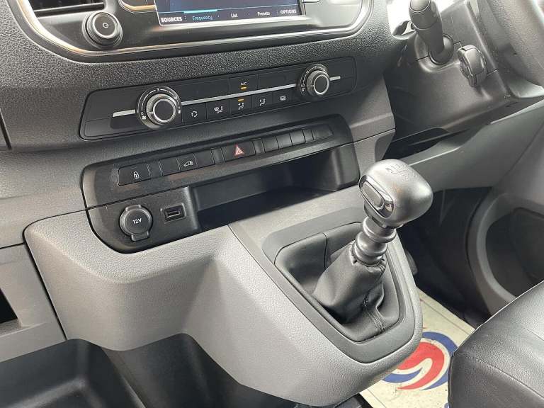 2020 Peugeot Expert 1400 2.0 BlueHDi 120 Professional Van PANEL VAN DIESEL Manual