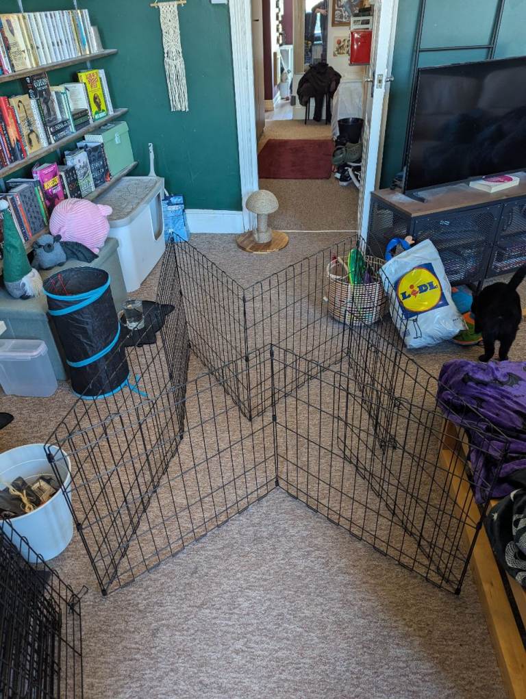Pet pen fencing panels 
