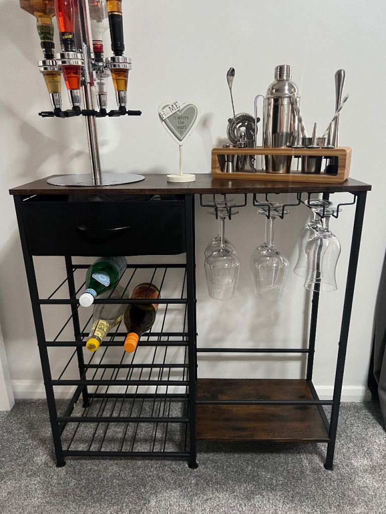 Drinks bar / cabinet 