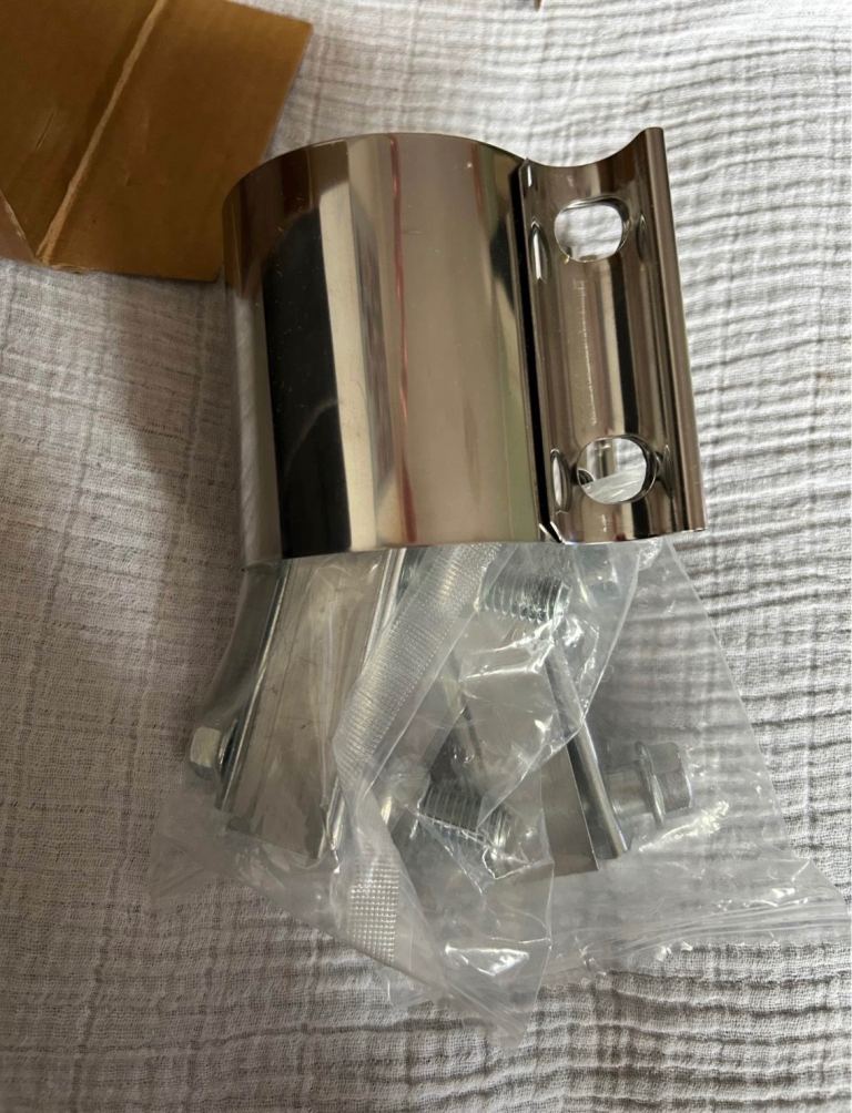 Jama Performance Parts 2 x 2.5 inch Exhaust Clamps 