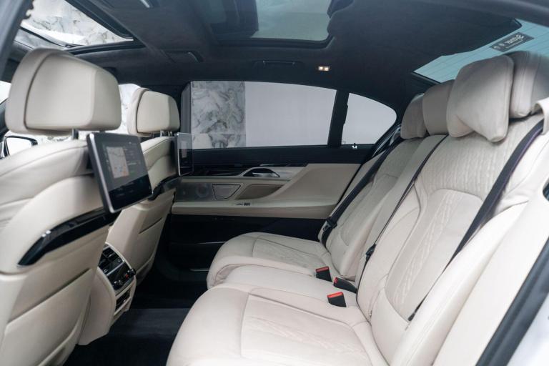  BMW 7 Series 3.0 745Le 12kWh M Sport Auto xDrive Euro 6 (s/s) 4dr Petrol/Electric Hybrid Automatic