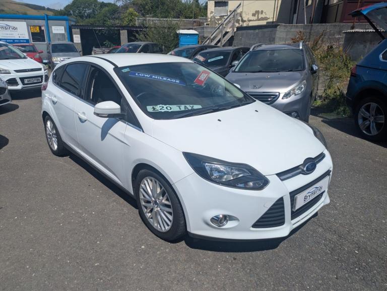 2014 Ford Focus 1.6 TDCi 115 Zetec Navigator 5dr HATCHBACK Diesel Manual