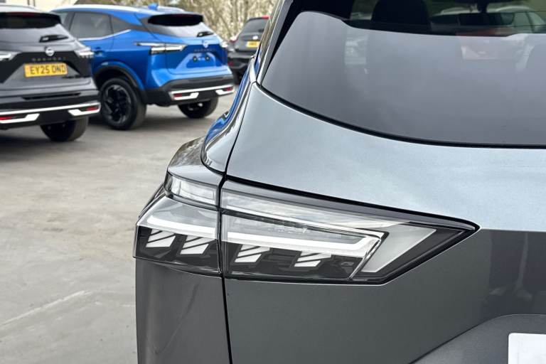 2025 Nissan Qashqai 1.3 DiG-T MH Tekna 5dr Hatchback Petrol Manual