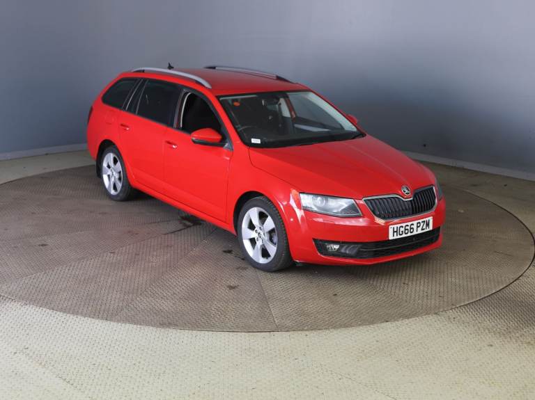 SKODA OCTAVIA 1.6TDI SPORT ESTATE NEW SHAPE £20  AYEAR TAX ECONOMY MODEL 