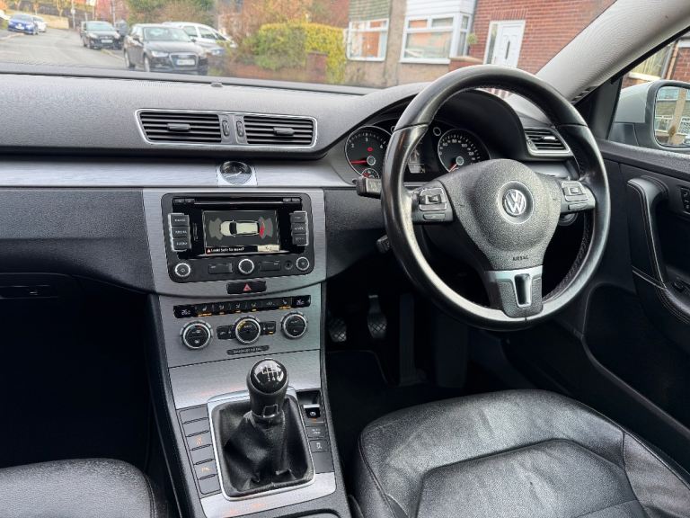 2015 Volkswagen Passat Executive Style 2.0TDI 177 6 Speeds.