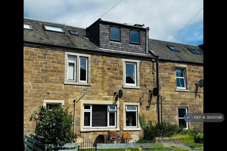 2 bedroom flat in Croft St, Galashiels, TD1 (2 bed) (#2845098)