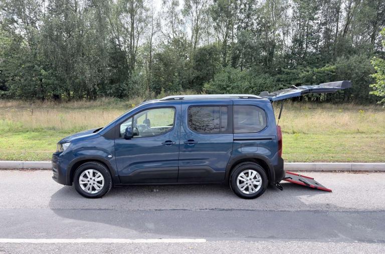 2021 Peugeot Rifter EAT8 1.2 PureTech Automatic WHEELCHAIR ACCESSIBLE VEHICLE WAV DISABLED MOBI M...