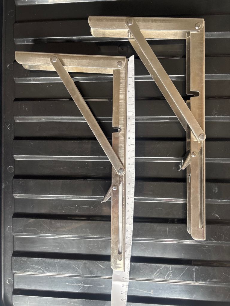 Pair of Metal Folding Shelf Brackets – Good Condition