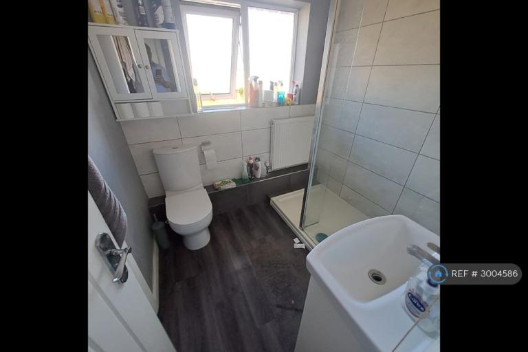 1 bedroom in Millers Park, Wellingborough, NN8 (#3004586)