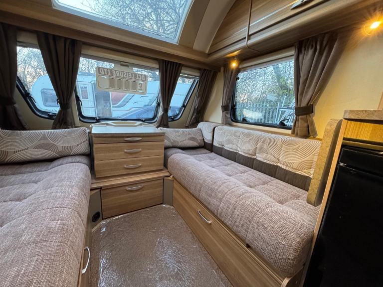 ⭐️ 2013 STERLING ECCLES SPORT 554 ⭐️ FIXED BED 4 BERTH ⭐️ LARGE SOLAR PANEL ⭐️