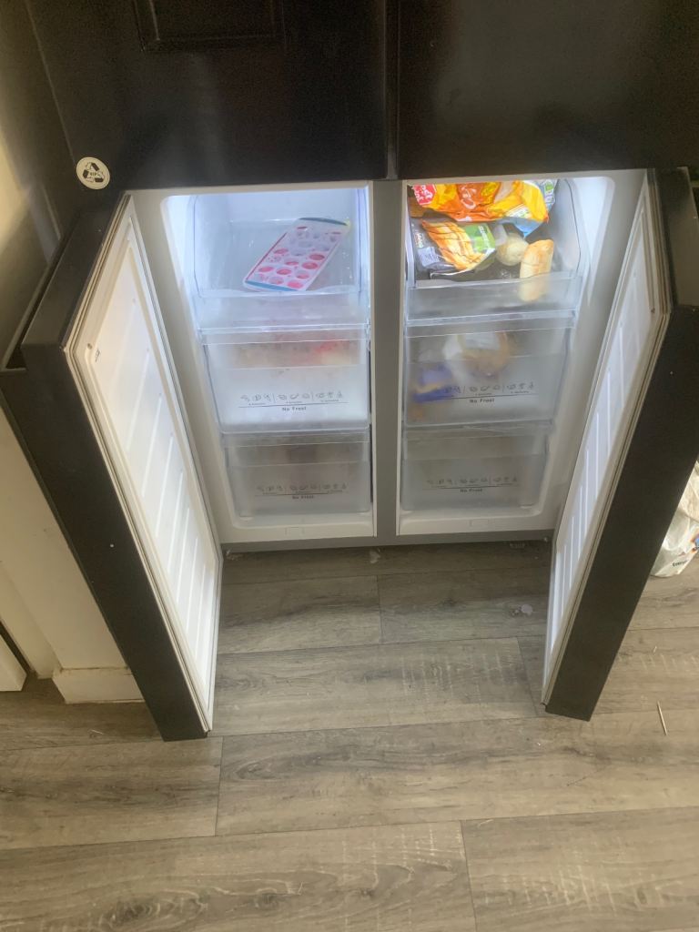 Hisense double fridge freezer 