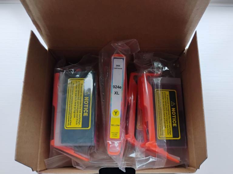 924XL (4 Pack) Ink Cartridges for HP Officejet Pro 8120, 8122, 8123, 8130, 8133. (New/Sealed)