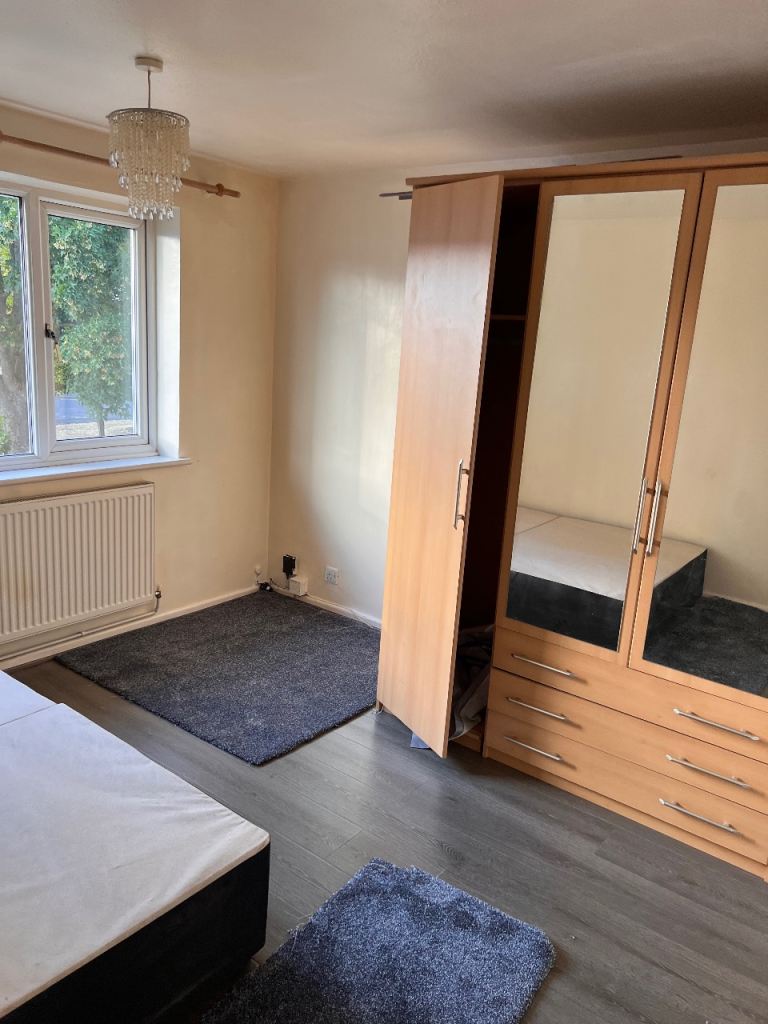 Double Room to Let