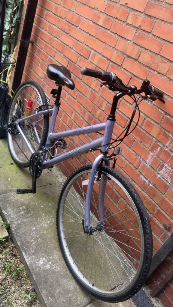 Apollo woman’s bike 
