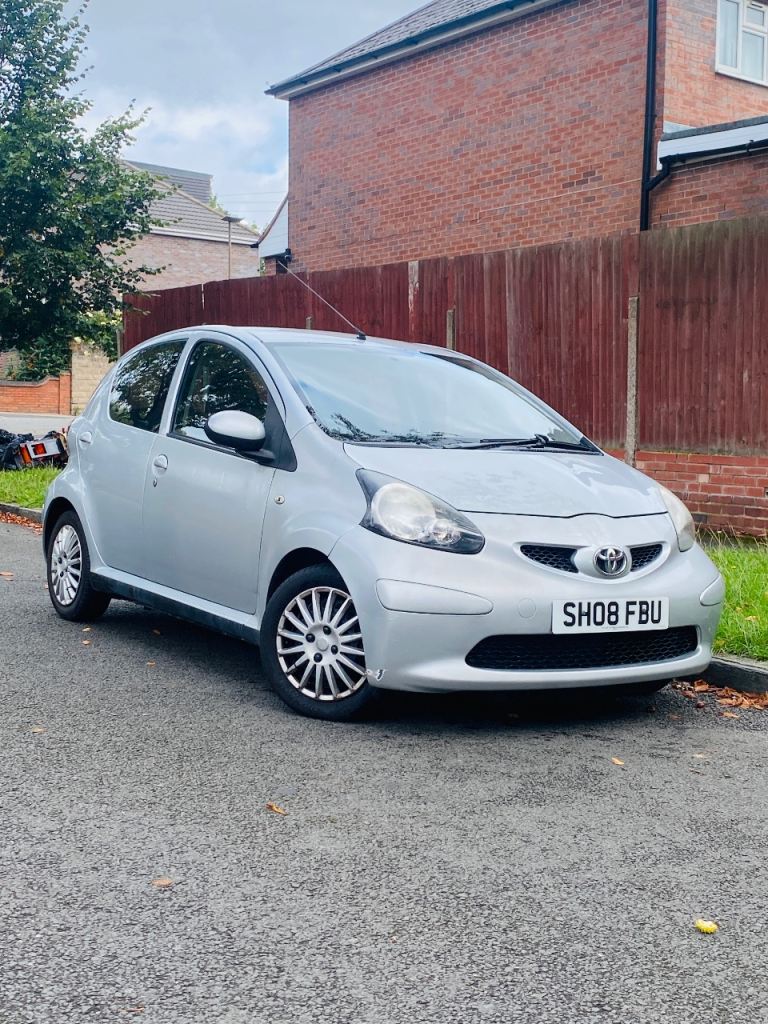1L PETROL CHEAP AYGO, NEW CLUTCH, £20 ROAD TAX CHEAP INSURANCE 