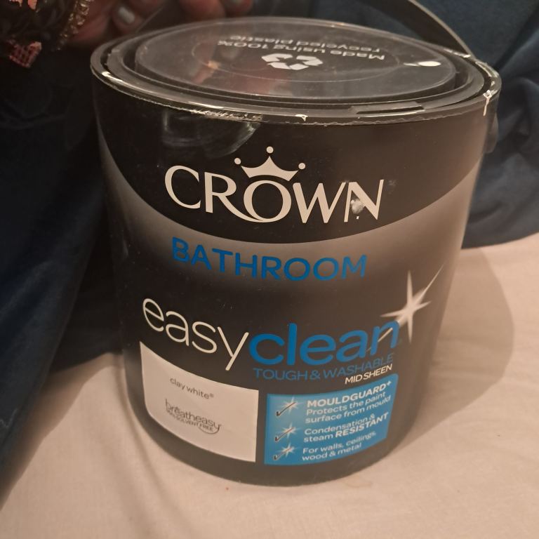 image for Bathroom Easyclean Paint - half full