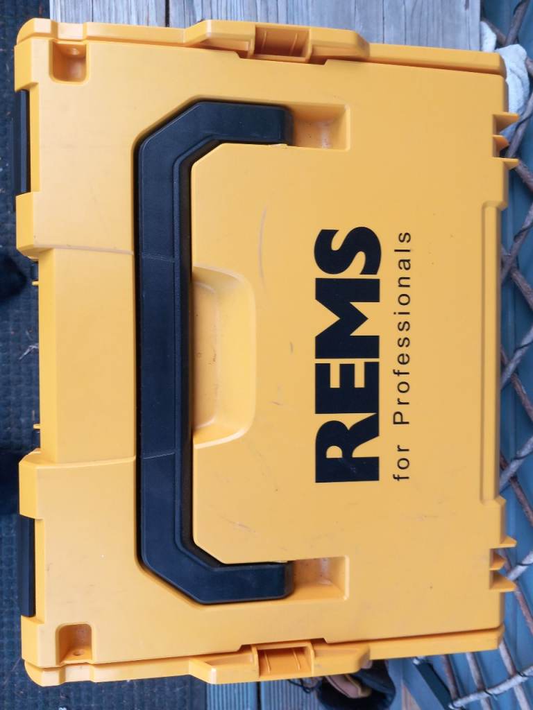 REMZ MINIPRESS 22V COPPER PIPE CRIMP GUN