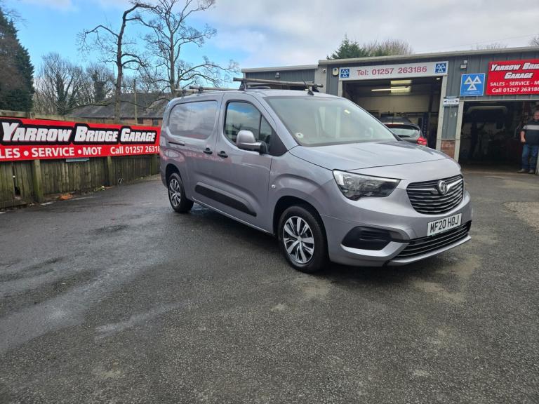 2020 Vauxhall Combo 2300 1.5 Turbo D 100ps H1 l2 LWB Sportive Van PANEL VAN Diesel Manual