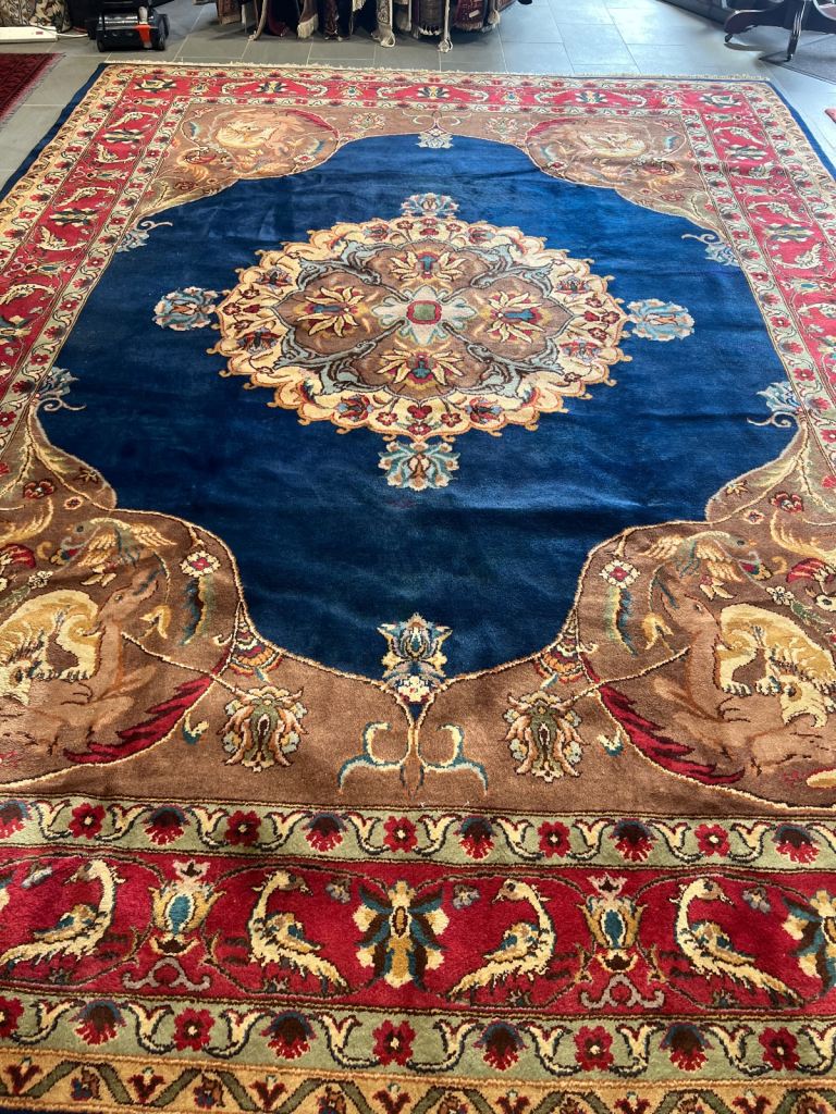 Vintage Tabriz rug 300x395cm
