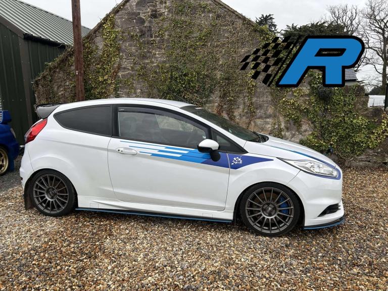 2016 Ford Fiesta 1.6 EcoBoost ST-3 3dr HATCHBACK Petrol Manual