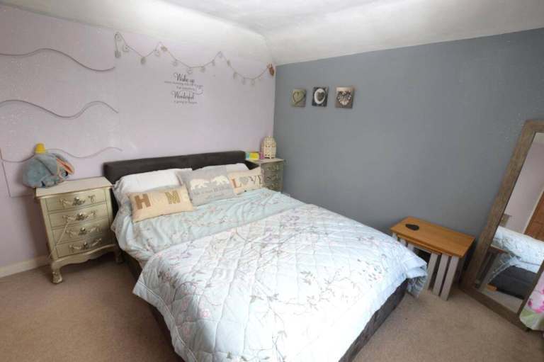 💕Cheap Prices Rooms Available 📍