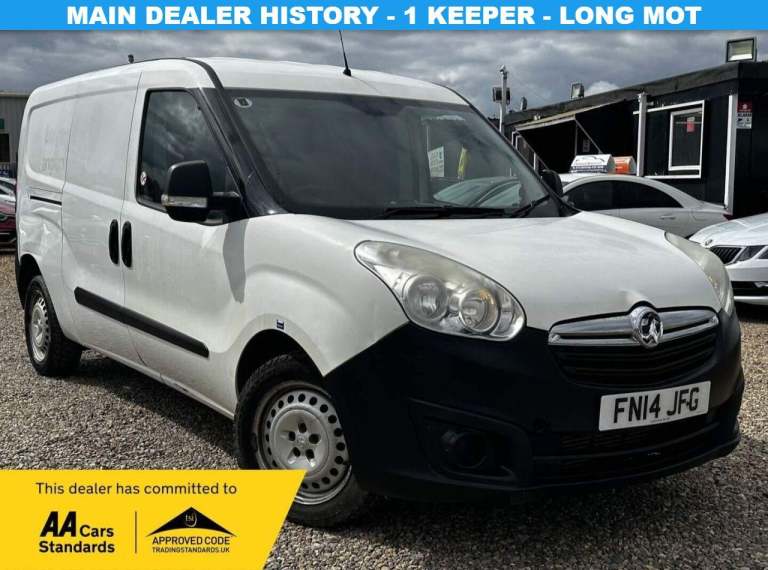 2014 Vauxhall Combo 1.2 2300 L2H1 CDTI S/S ECOFLEX 90 BHP MAIN DEALER SERVICE HISTORY PANEL VAN D...