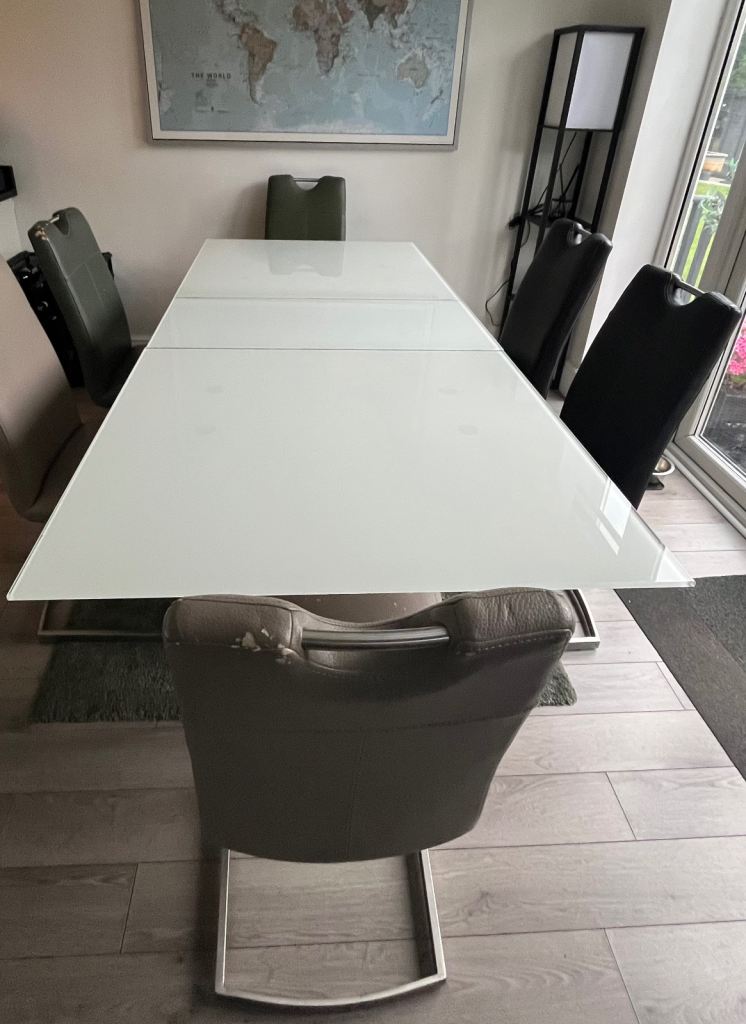 White Glass Extendable Dining Table - Modern Design