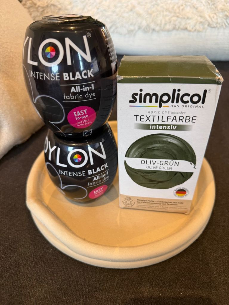 Free clothing dye (black and olive green)