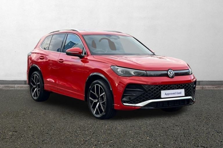 VOLKSWAGEN TIGUAN 2.0 TDI R-Line 5dr DSG