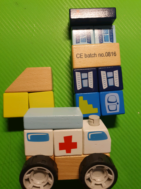 Kids Pre-School toddler wooden bricks hospital with ambulance 