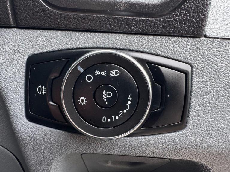 2016 Ford Transit 2.2 TDCi 350 Panel Van 5dr Diesel Manual RWD L4 H3 Euro 5 (DRW) (155 ps) PANEL ...