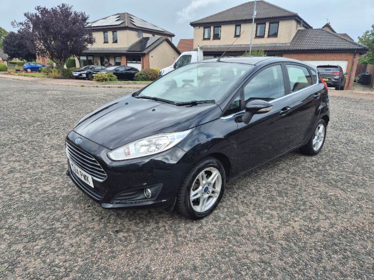 Ford, FIESTA, Hatchback, 2014, Manual, 1241 (cc), 5 doors