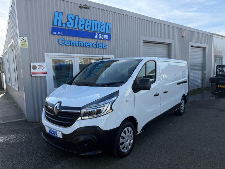 2020 (70) RENAULT TRAFIC 2.0 DCI 120 BHP LWB WITH ONLY 57,000 MILES AIR CON!!