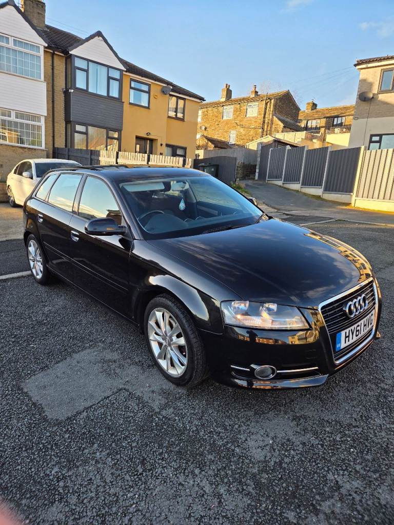 Audi, A3, Hatchback, 2011, Semi-Auto, 1968 (cc), 5 doors