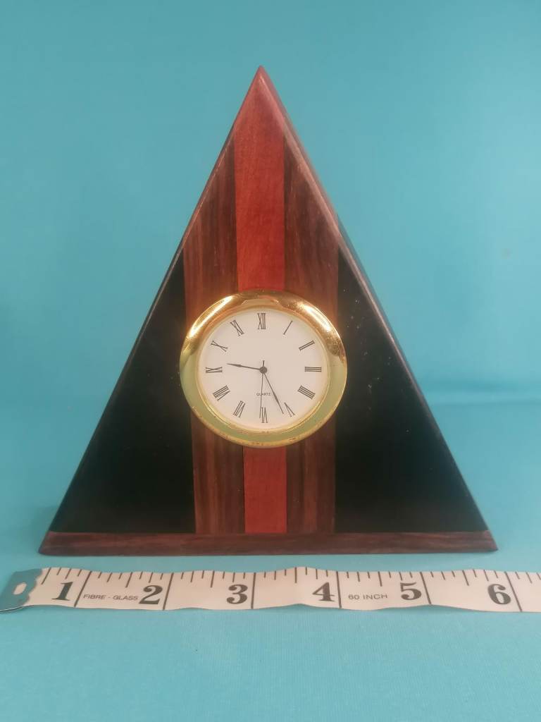 Vintage Desk Wooden Piramid Clock 6-inch height.. (need put battery).. As seen.