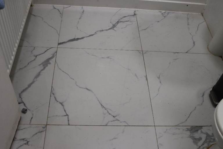 Somany White Marble Effect Tiles - 600x600mm (Includes Tile Adhesive) Collection Only (Covers 9 m²)