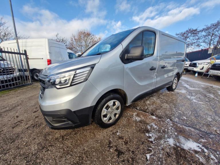 RENAULT TRAFIC 2.0 SL28 Blue dCi 130 Business Panel Van MY22 2023