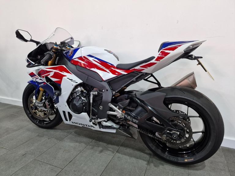 2024 Honda Fireblade CBR1000RRR SP, 30th Anniversary Edition, Warranty 06/26