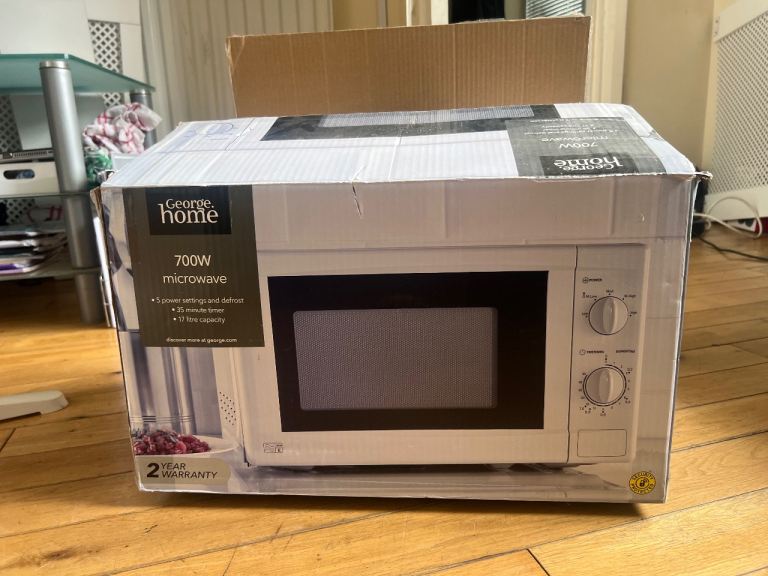 Pacific microwave, works perfectly and is in good used condition.