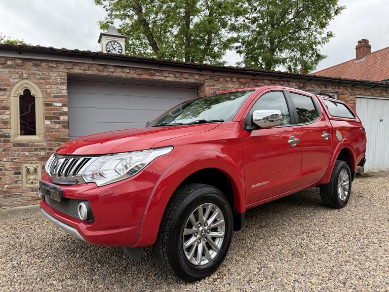 MITSUBISHI L200 2.4 DI-D DC Barbarian 2015