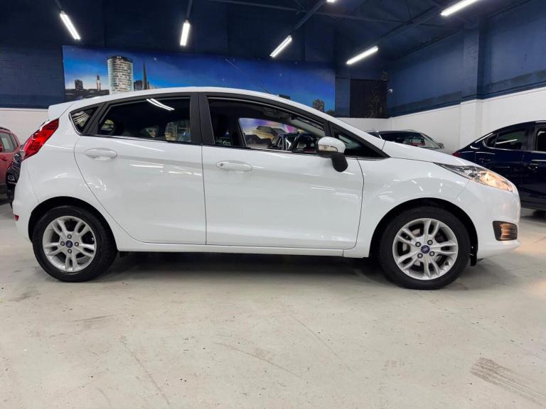 FORD FIESTA 1.0T EcoBoost Zetec Euro 5 (s/s) 5dr 2014