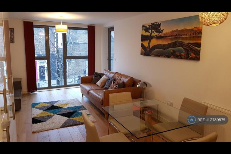 2 bedroom flat in Chesworth Court, London, E1 (2 bed) (#2739875)