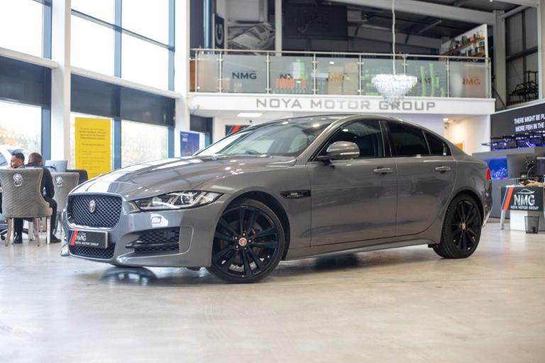 2015 Jaguar XE 2.0d R-Sport Saloon 4dr Diesel Auto Euro 6 (s/s) (180 ps) *Rear Camera + Ke SALOON...