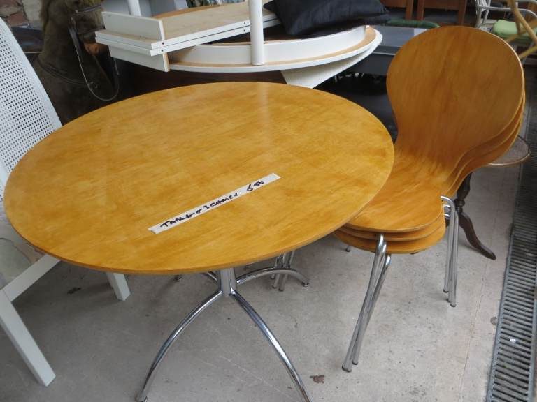  Modern Dining Kitchen Table and Chairs (Kenilworth Lions Furniture Store) Ref G34