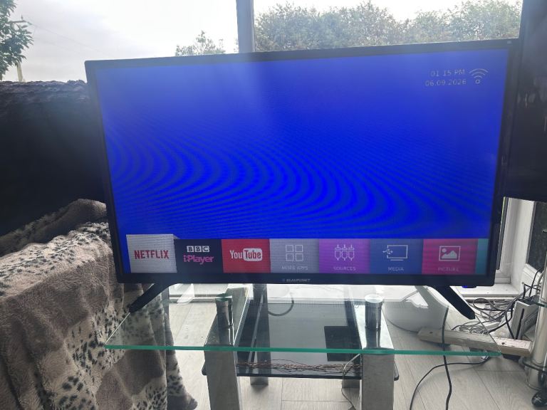 32” Blaupunkt Smart TV with stand