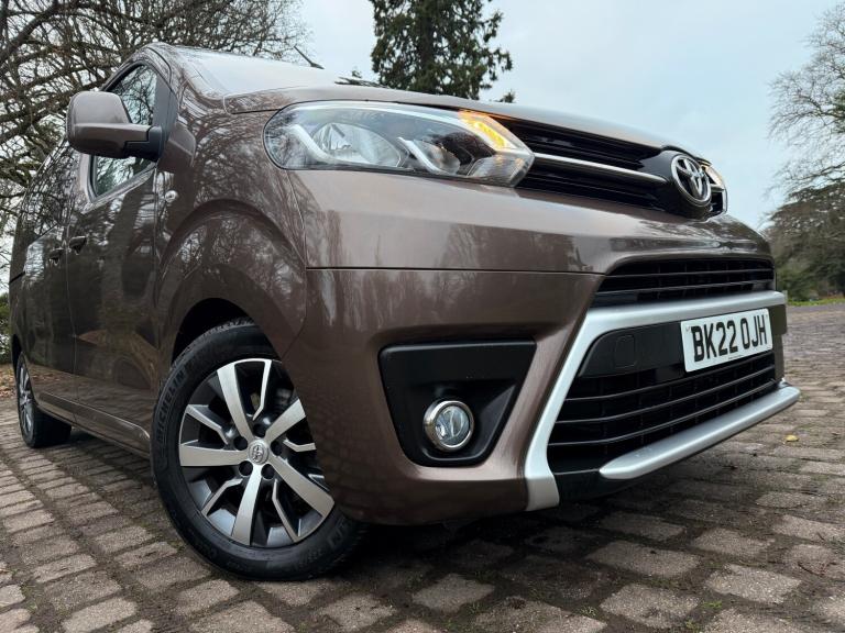 2022 Toyota PROACE CITY Verso 2.0D 140 Family Medium 5dr MPV Diesel Manual
